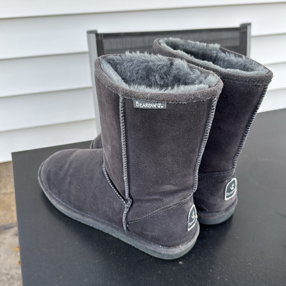 EUC BearPaw Emma Short Gray Boots - Picture 2 of 4